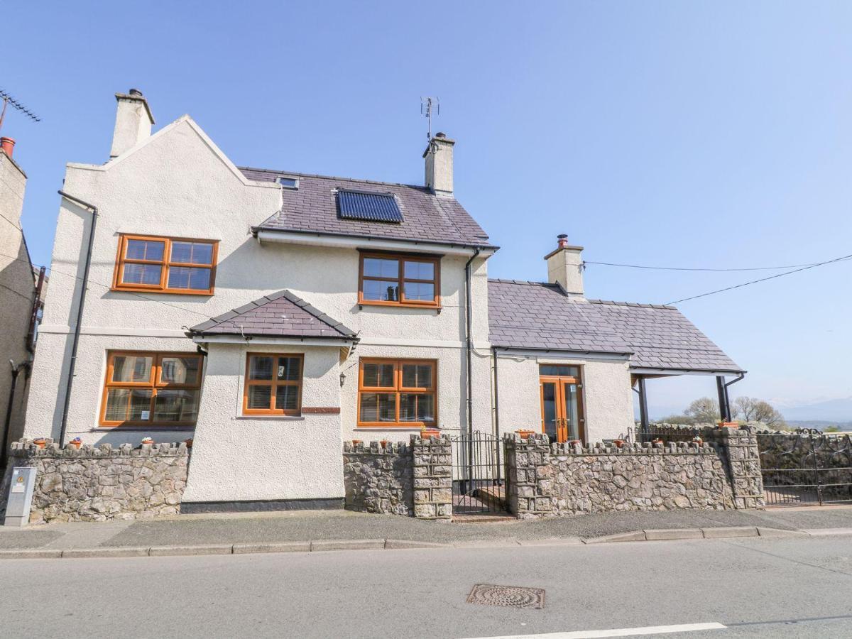 Morannedd Villa Llanfairpwllgwyngyll Exterior photo